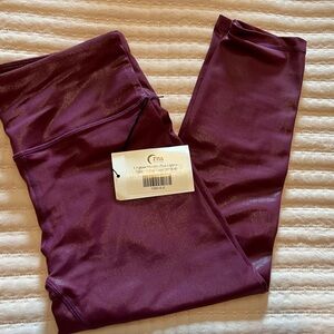 Zyia crop leggings